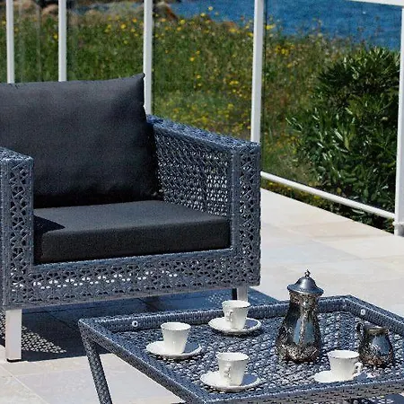 L'ile-rousse Sleeps 6 Pool Air Con Wifi *
