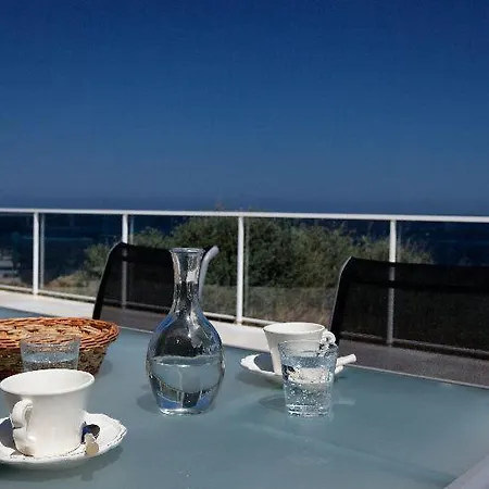 L'ile-rousse Sleeps 6 Pool Air Con Wifi